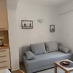 Olive Apartment *